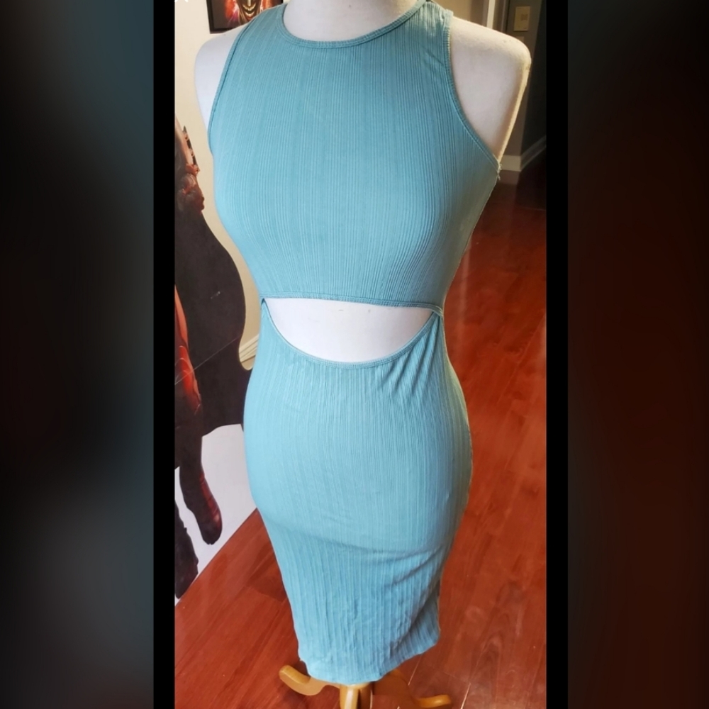 Brand New Fashion Nova Midi dress